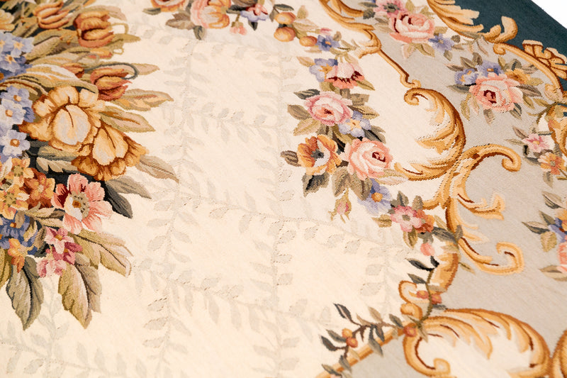 Tapiz Aubusson de lujo. Diseño floral clásico. Hecho a mano. Añade elegancia a cualquier habitación.