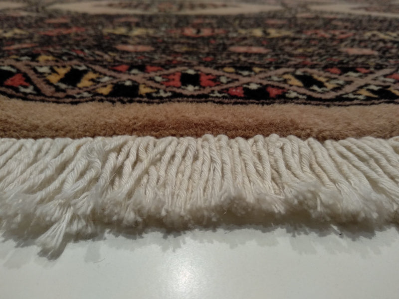 Lahore - 279x176cm