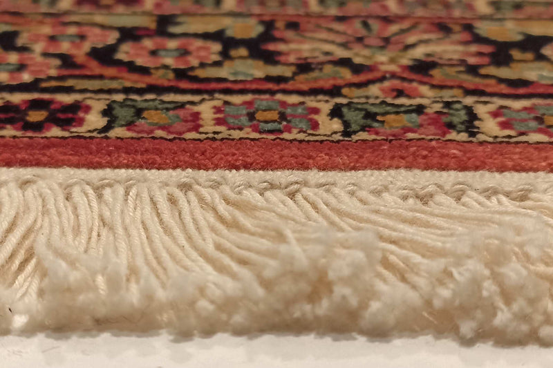 Classic Oriental Silk Rug - 94x66cm